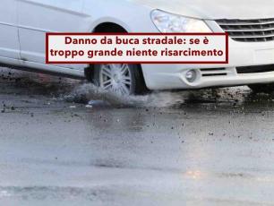Cadi in una buca stradale, se � troppo grande il Comune non ti risarcisce, se � piccola s�: ecco il paradosso della legge