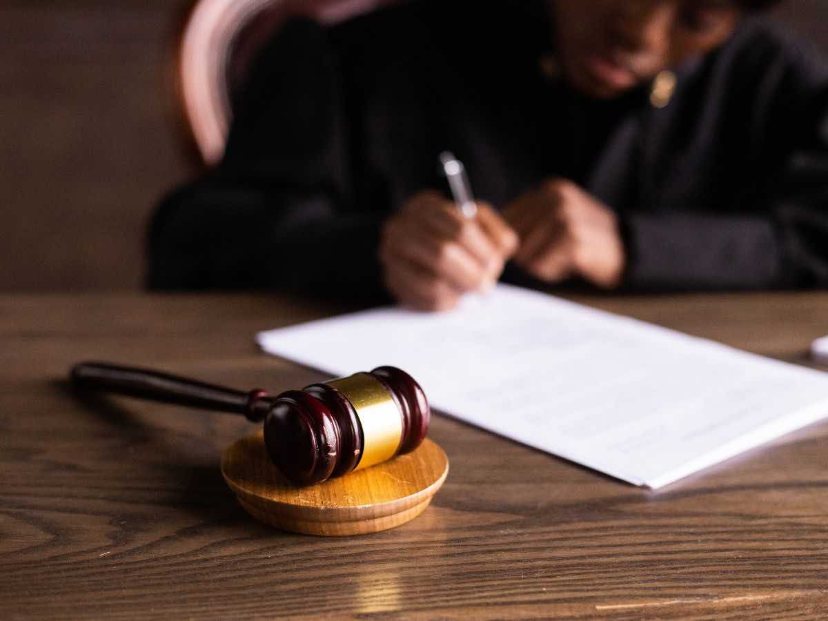 Contratti della P.A. nulli per difetto di forma: le Sezioni Unite ammettono l�azione di arricchimento senza causa anche in favore dell�amministrazione