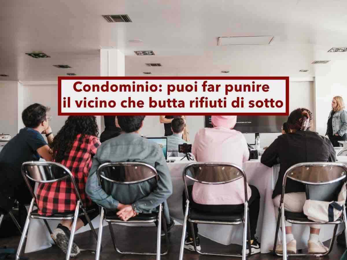 Condominio, puoi filmare col telefono il vicino che butta mozziconi e rifiuti dal balcone e farlo condannare: ecco come